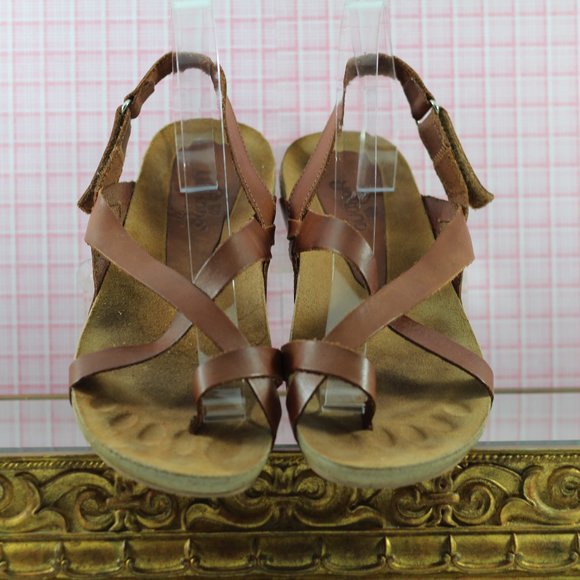 yokono Leather Sandals - Picture 7 of 14